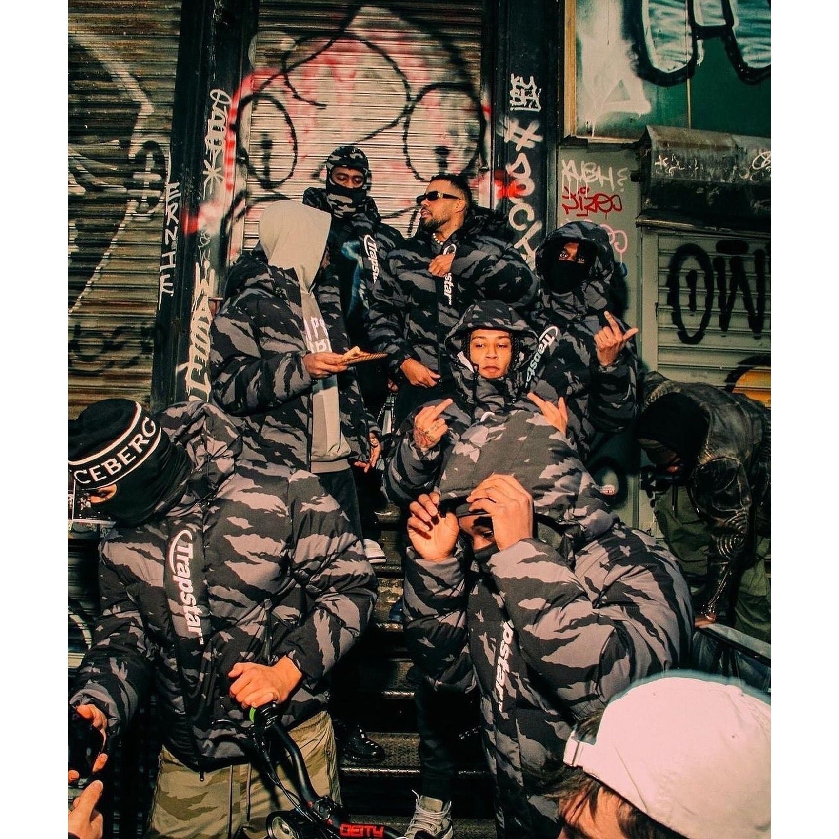 Trapstar Hyperdrive Technical Puffer